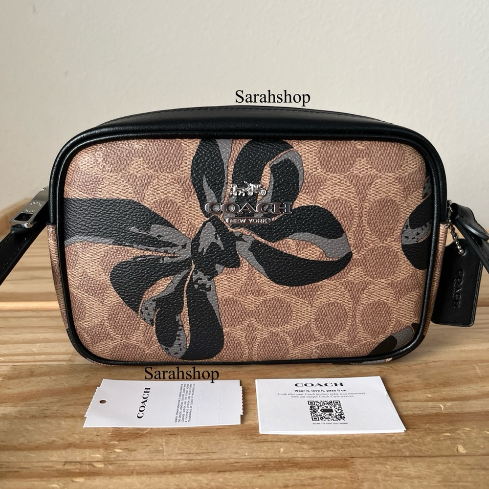 ✅Coach Mini Jamie Camera Bag With Signature Bow Print